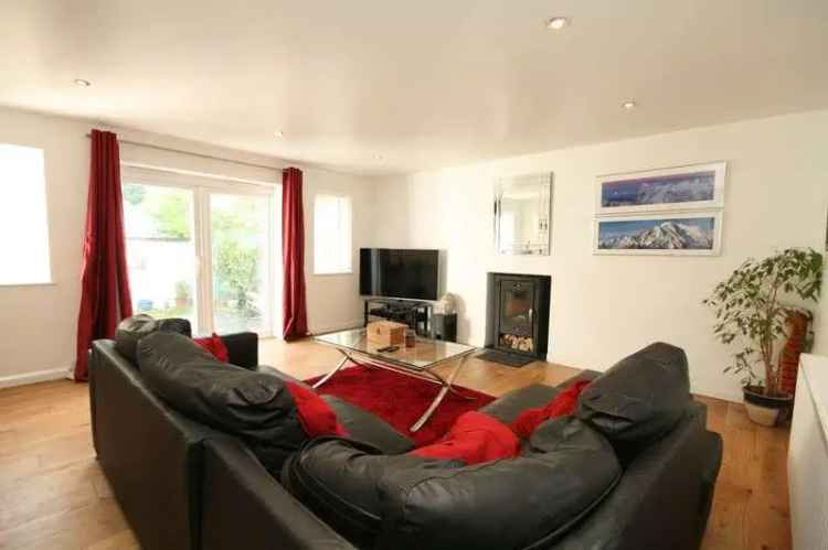 6 Bed Detached House with Annex for Sale