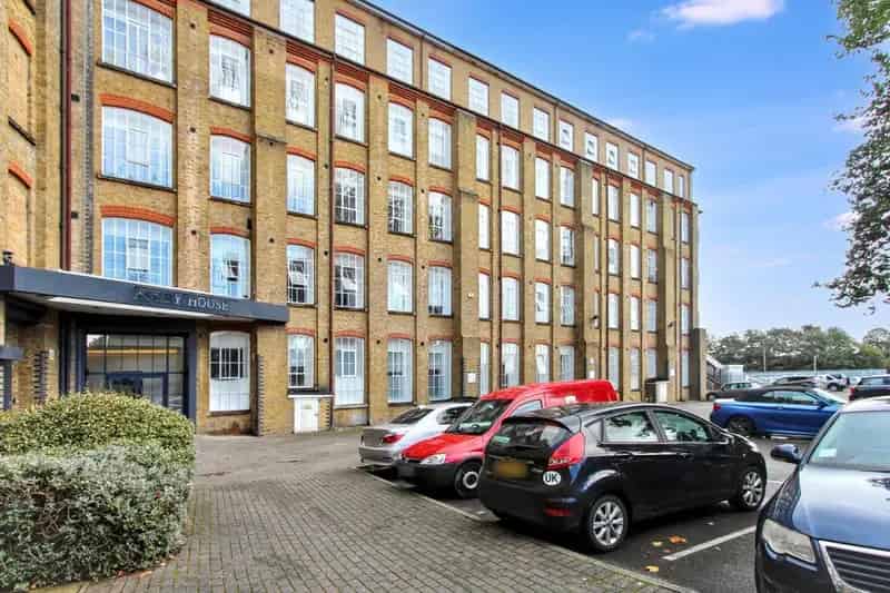 Luxury 1 Bedroom Apartment near Chelmsford Train Station