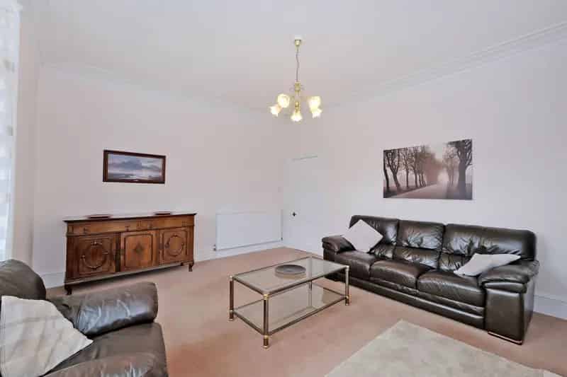 2 Bedroom Granite Apartment West End Garage Garden