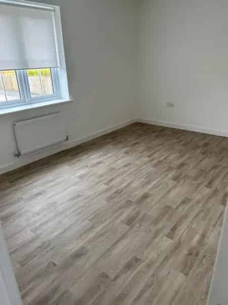 Brand New 2 Bed Flat with Parking