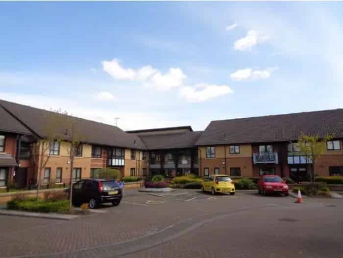 1 Bed Flat Country Park Rent Upfront