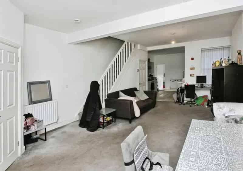 3 bedroom terraced house