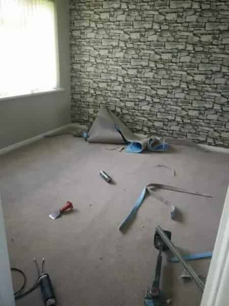 Large 2 Bedroom House Near Schools and Shops