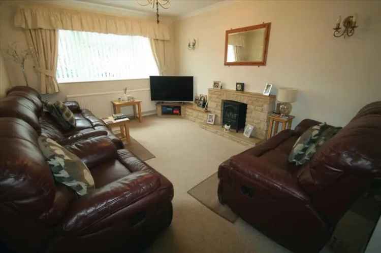 3 Bedroom Detached House Available May 2025