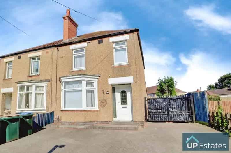 3 Bedroom Semi-Detached House to Rent Coventry