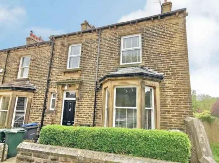 5 Bedroom End of Terrace House for Sale
