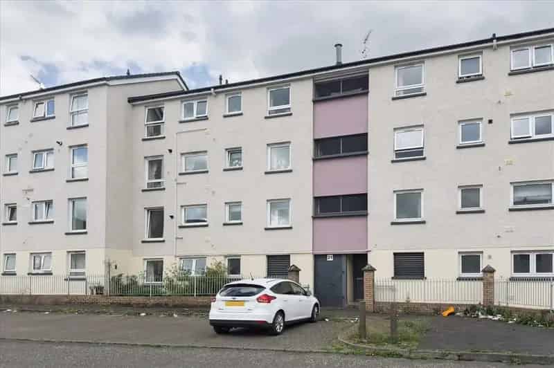 3 Bedroom Apartment For Sale