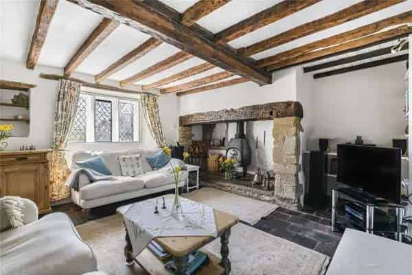 Grade II Listed Cottage Charlton Deceptively Spacious Family Home