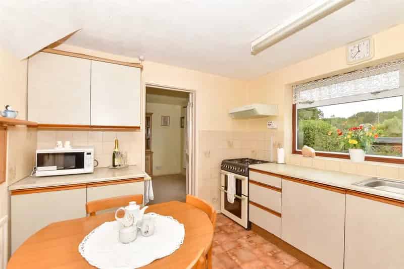 3 Bedroom End Terrace House For Sale North Tonbridge