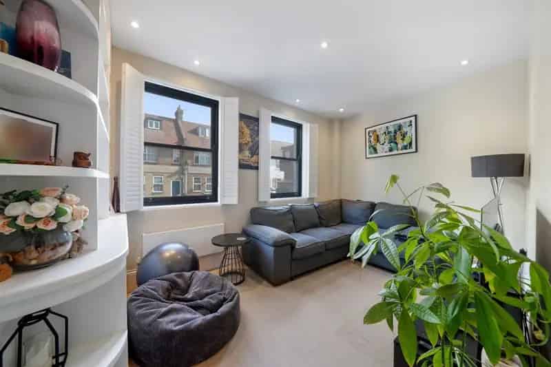 2 Bed 2 Bath Split Level Apartment with Private Terrace