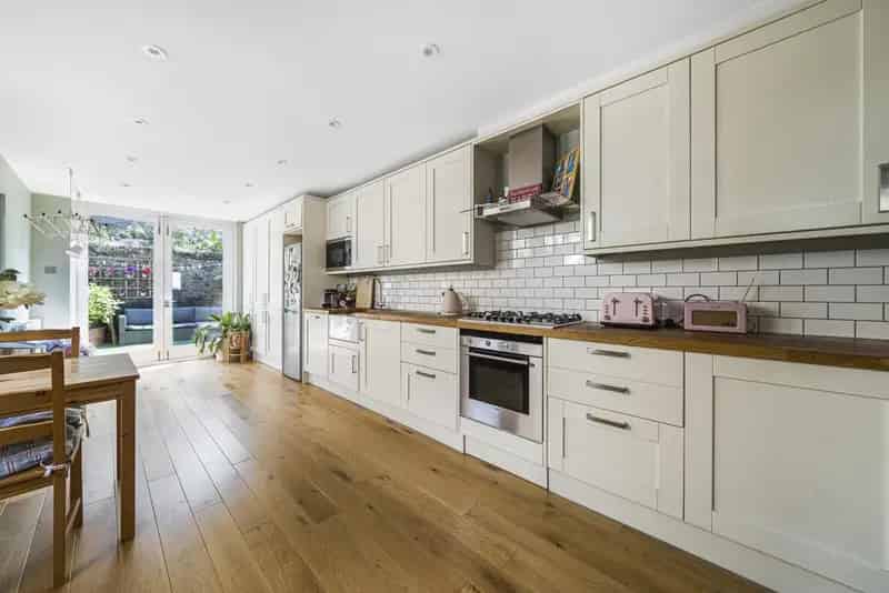 Period Home with Contemporary Elegance Charming Garden Double Reception Spacious Kitchen Diner