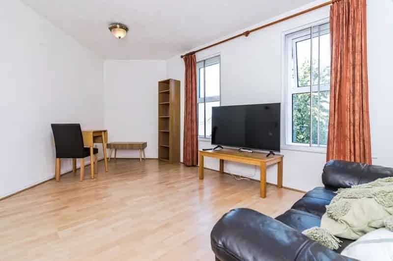 1 Bedroom Apartment Manchester City Centre Parking Available Now
