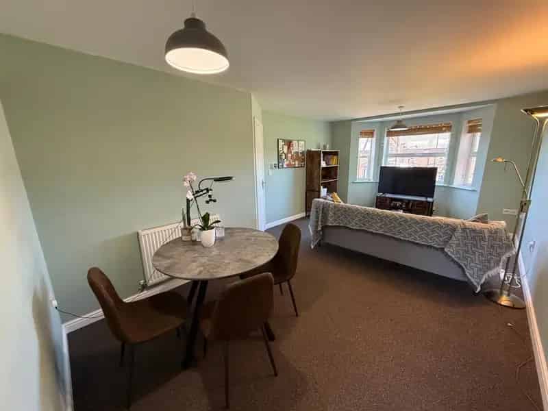 2 Bedroom Flat For Sale Stourbridge