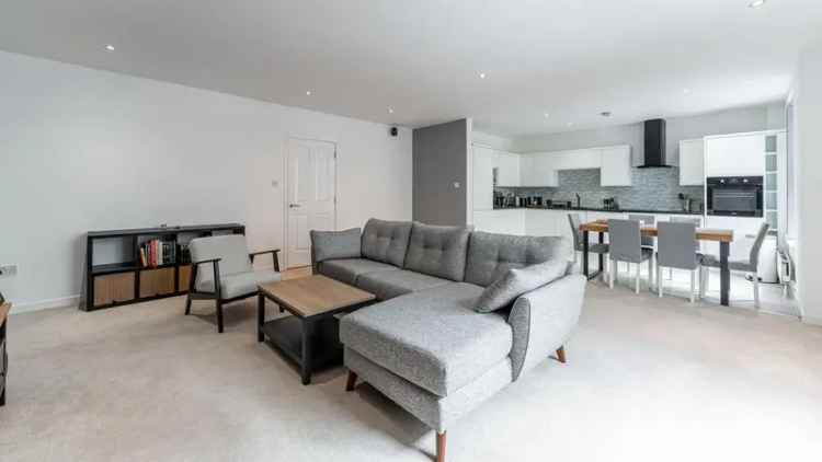 2 Bedroom Apartment Glasgow City Centre Secure Parking