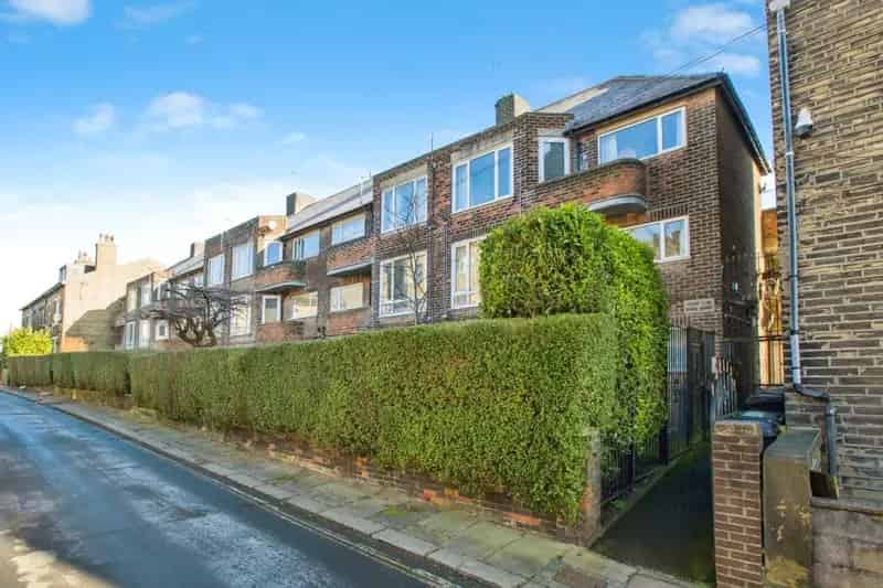 1 Bed Apartment for Sale Halifax Cash Buyers Only High Rental Yield