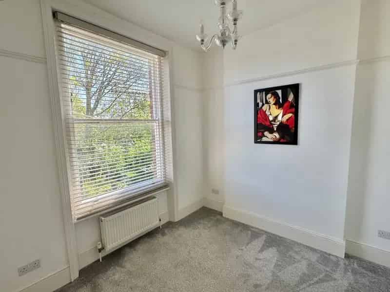2 Bedroom Flat for Sale Folkestone Kent