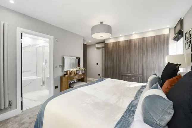 Flat to rent in St John's Wood Park, St John's Wood, London NW8