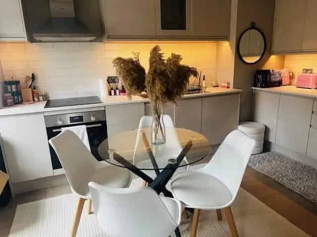 Flat For Rent , Leeds, England