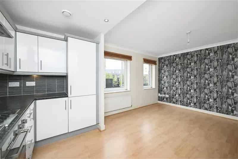 1 Bed Flat Granton Edinburgh - Modern Apartment