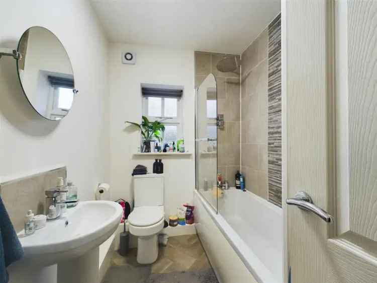 Apartment For Sale in Wakefield, England