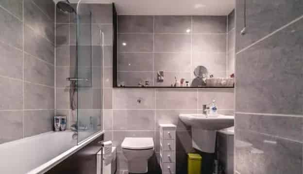 Two Bedroom Duplex Apartment with Secure Parking Available July