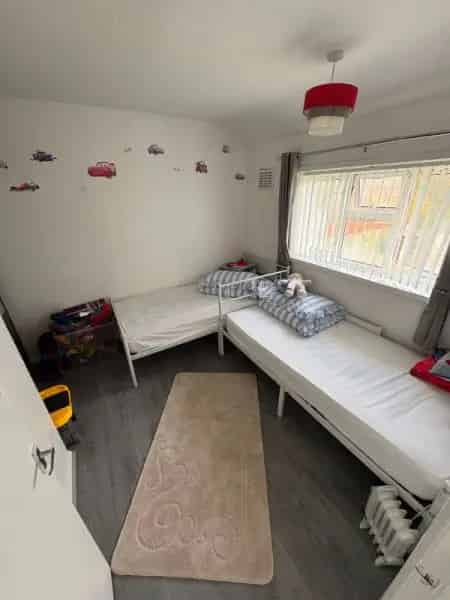 2 Bedroom House Near Shops and Schools in Thurrock