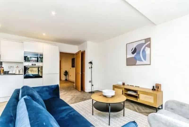Brand New 2-Bedroom Apartment Sanderstead