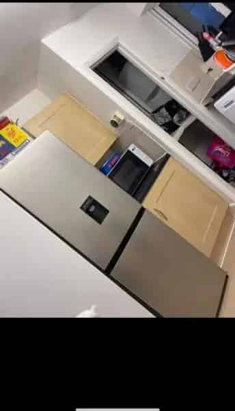 2 Double Bedroom Flat Mortlake High Street Large Balcony Near Schools Parks Station