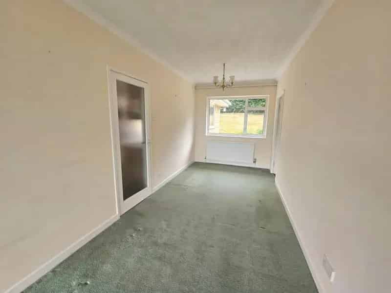3 Bedroom Bungalow For Sale Wotton-under-Edge