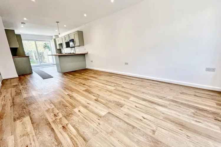 4 Bedroom Detached House for Sale Near Beach