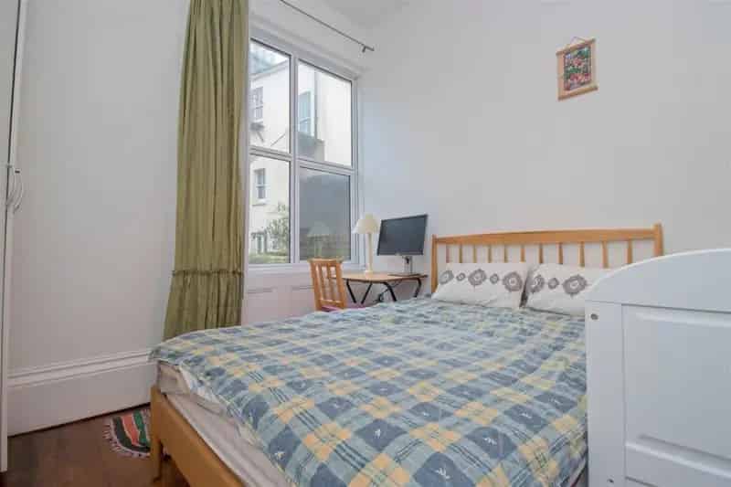 1 Bedroom Flat Seven Dials Private Garden