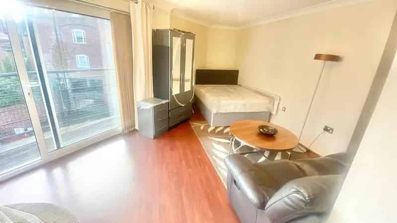 Spacious Double Room in Central Birmingham Flat Share All Bills Included