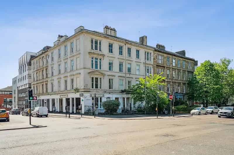3 Bedroom Furnished Apartment Charing Cross Glasgow