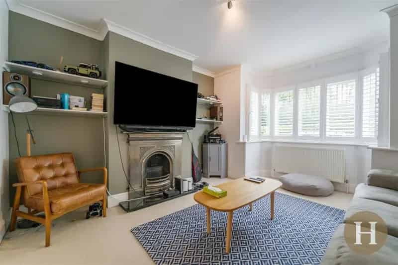 3 Bedroom Semi-Detached House for Sale Fellows Lane Harborne
