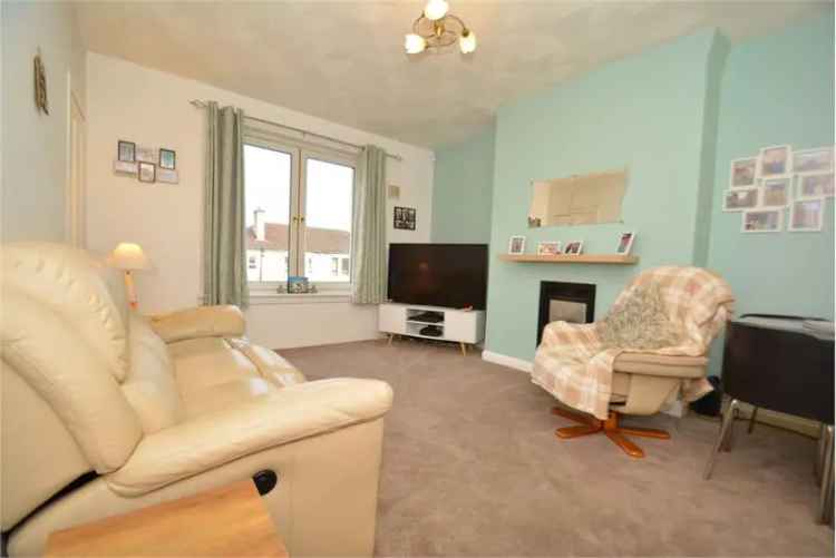 2 Bed Flat - Upper with 1 Reception Room