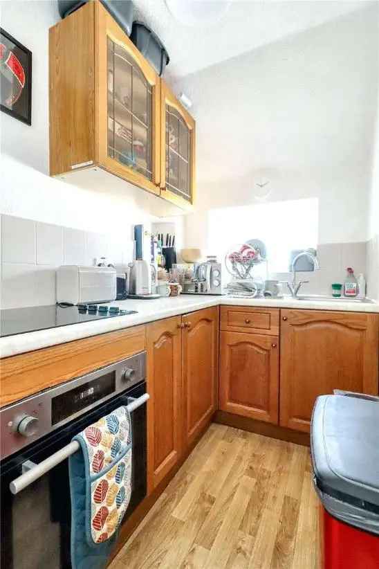 2 Bed Flat for Sale Spacious Maisonette with City Views Garage Driveway
