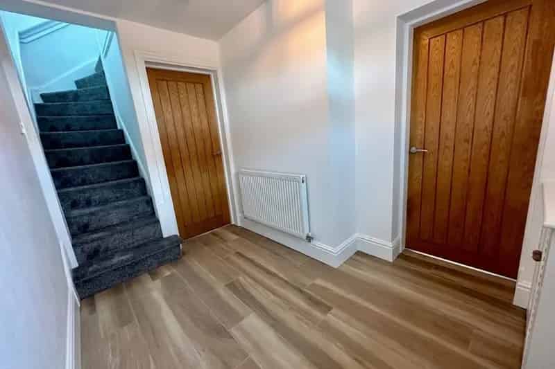 Charming 2-Bed Mid-Terrace Home in Farndon Near Chester