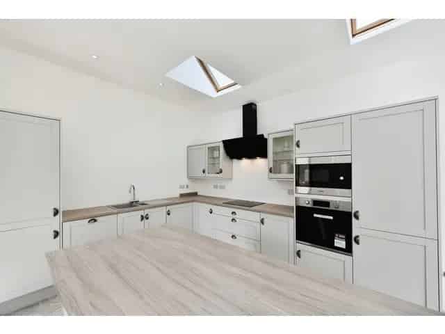4 Bedroom Detached House for Sale in Auchinleck