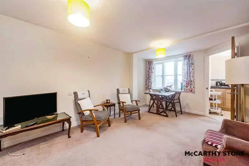 1 Bedroom Retirement Apartment for Sale in Basingstoke