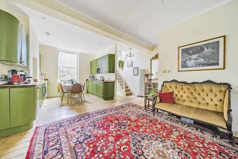 Grade II Listed Georgian House with Large Garden