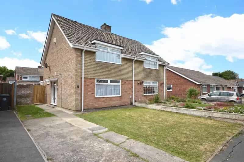 3 Bedroom Semi-Detached House For Sale