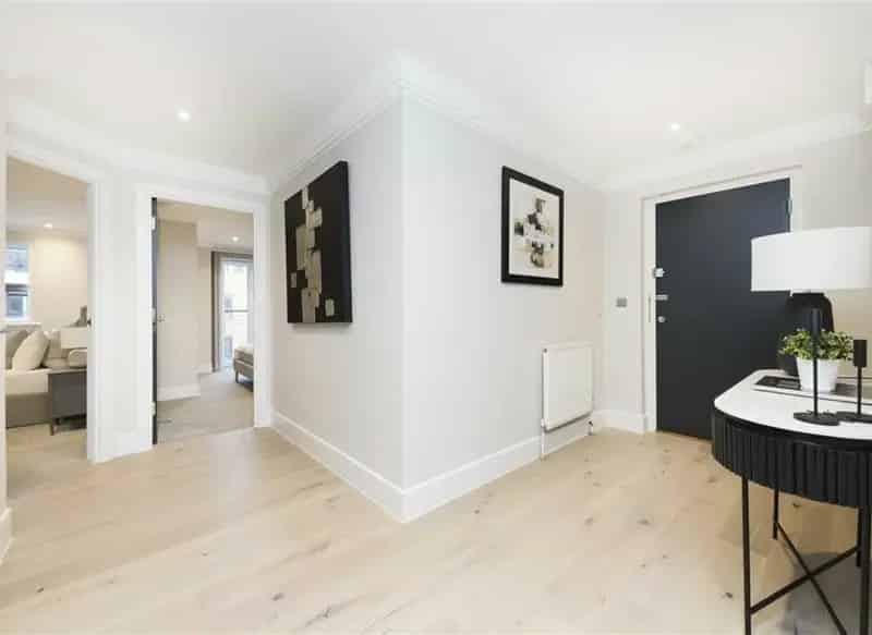 Refurbished 2-Bedroom River Thames View Apartment near Tower Bridge