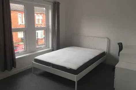4 Double Bedroom House Southampton