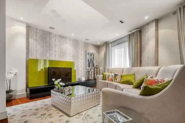 Flat for sale in Imperial Road, London SW6