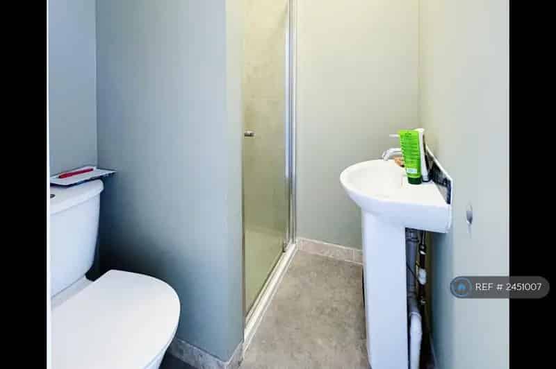 2 Bedroom Flat with 2 Ensuite Rooms in Bristol