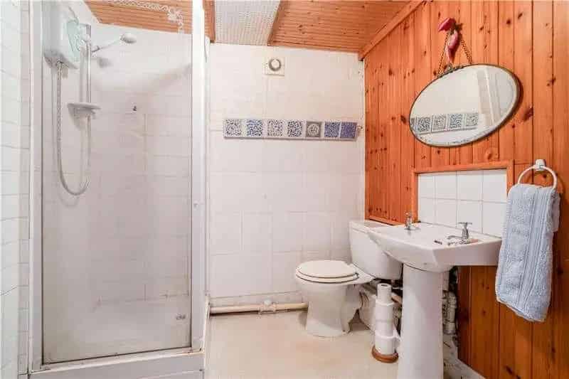 3 Bed Detached House Baildon - Modernisation Project
