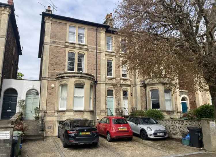 2 Bedroom Flat for Sale in Clifton Bristol