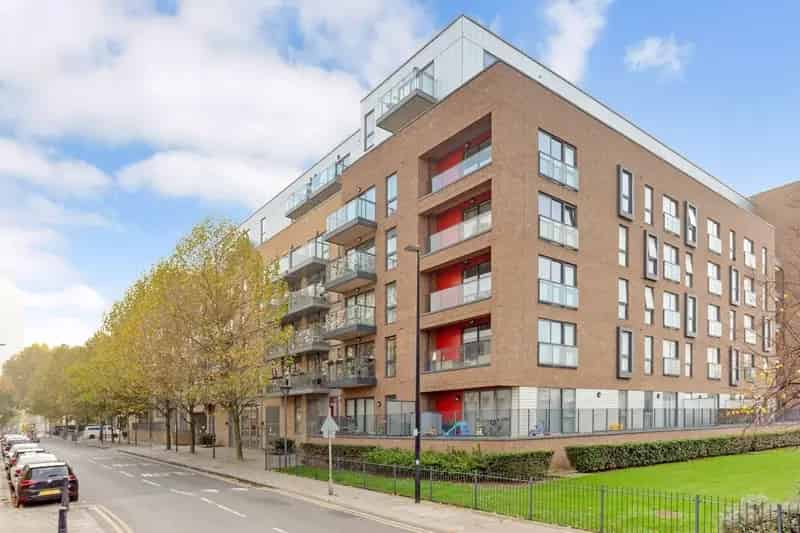 2 Bedroom Apartment to Rent in New Festival Quarter