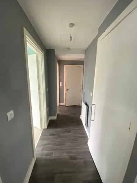 Two Bedroom Flat with Lift Access and Large Storage