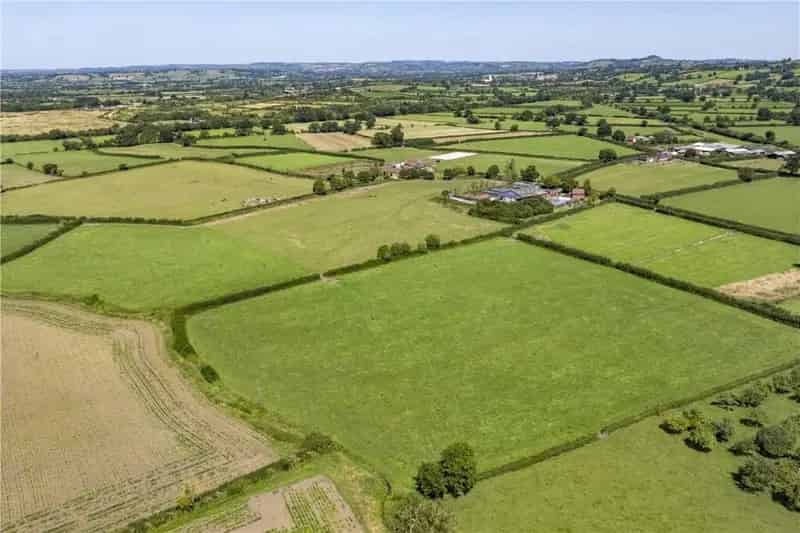 44.45 Acres Pastureland for Sale Thornymarsh Lane Somerset